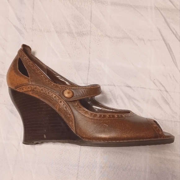 Franco Sarto Sz8 Heels - Picture 2 of 2